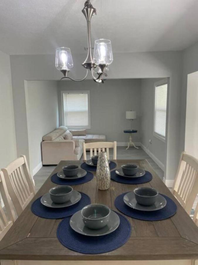 Cheerful Home Minutes From The Airport And Raymond James Stadium! Tampa Bagian luar foto